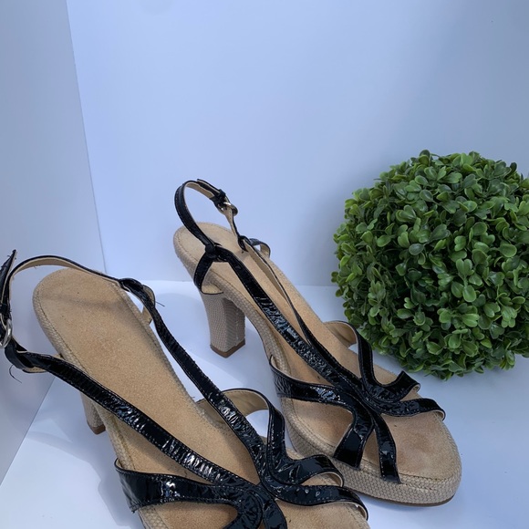 Aerosoles platform black patent leather shoes - Picture 2 of 3